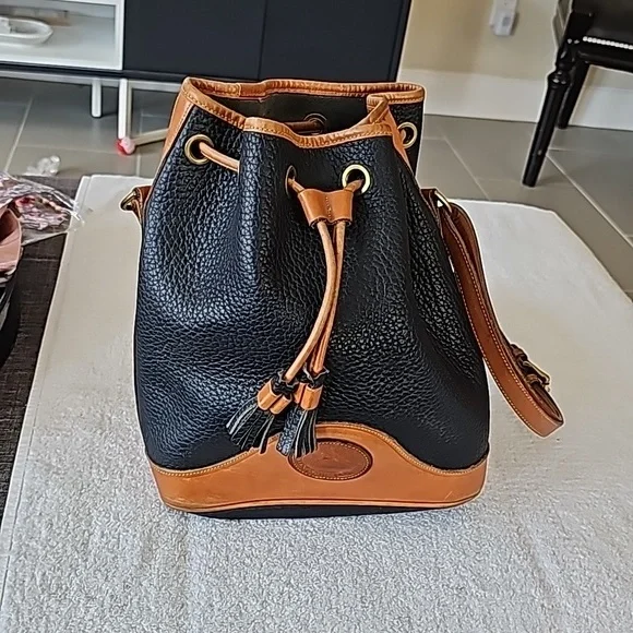 Vintage Dooney& Bourke Purse - Picture 1 of 8